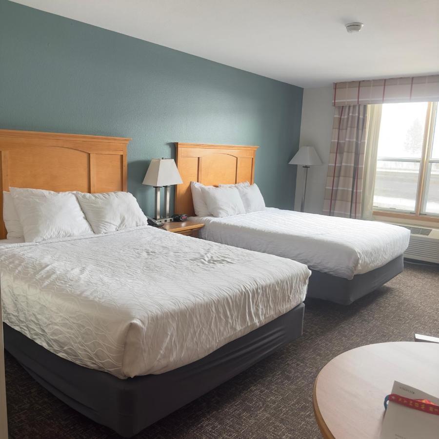 Hotel & Near Spirit Mountain