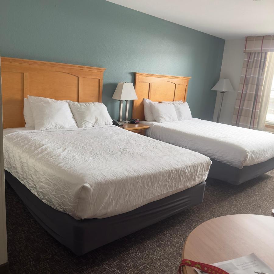 & Near Spirit Mountain Hotel 3*