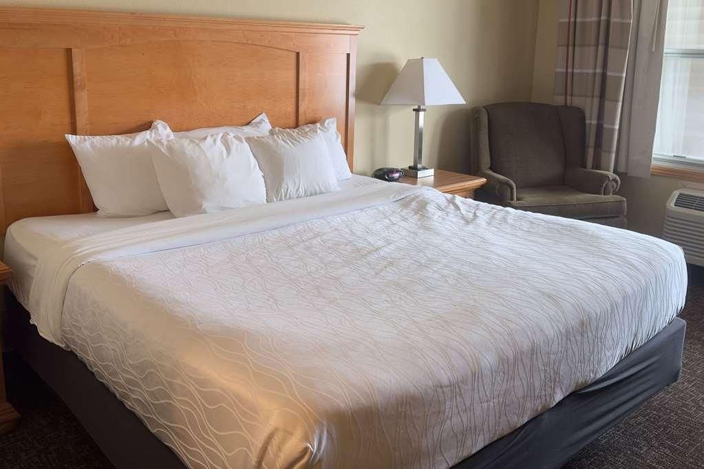 & Near Spirit Mountain Hotel 3*