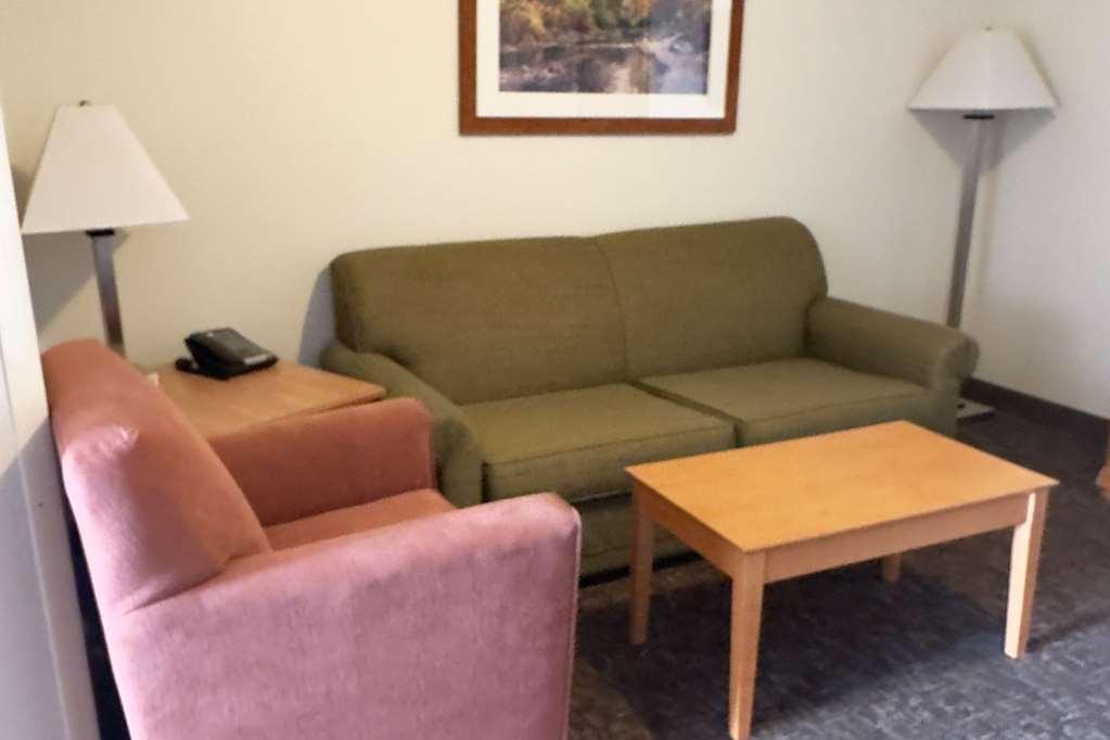 Hotel & Near Spirit Mountain 3*