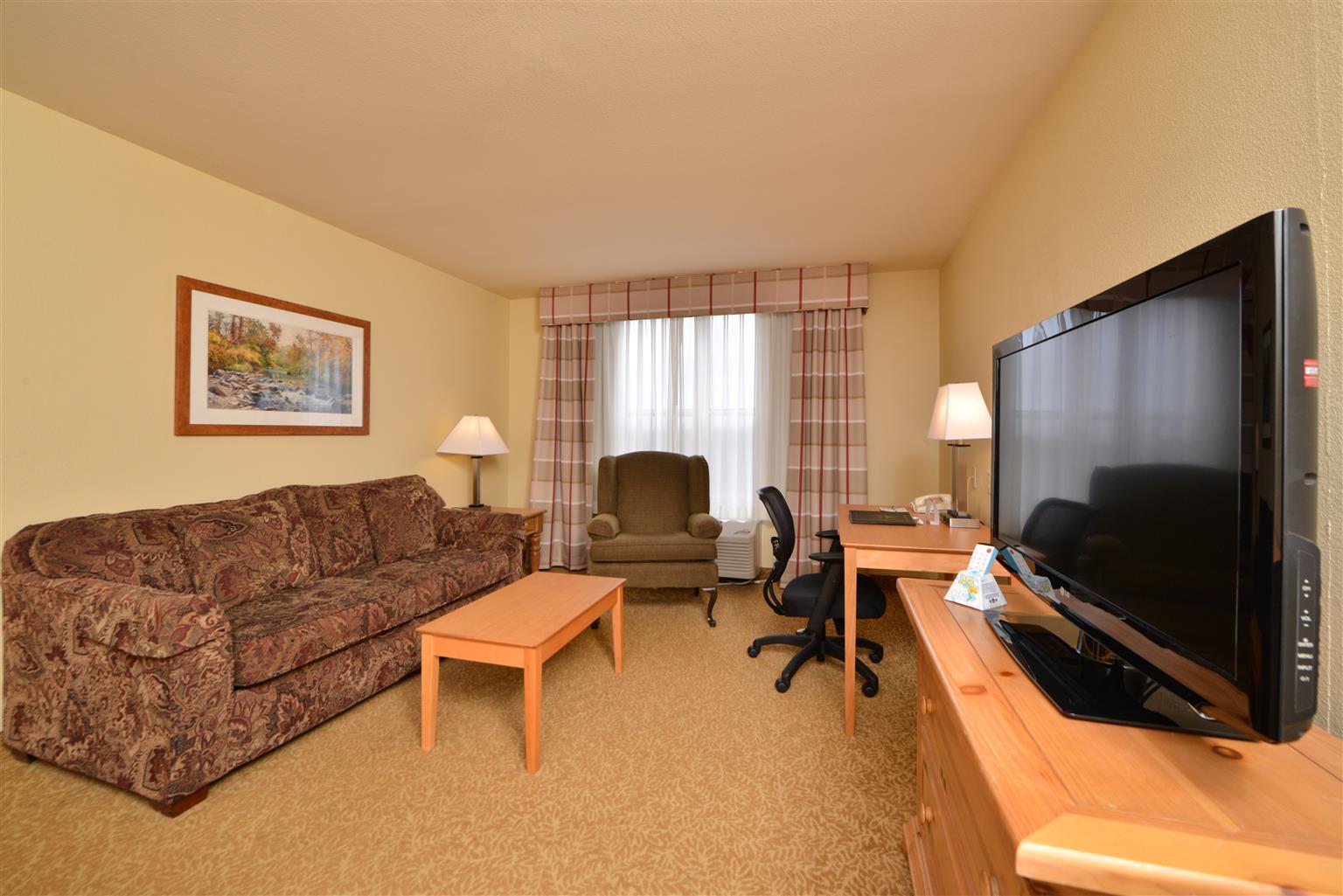 Hotel & Near Spirit Mountain 3*