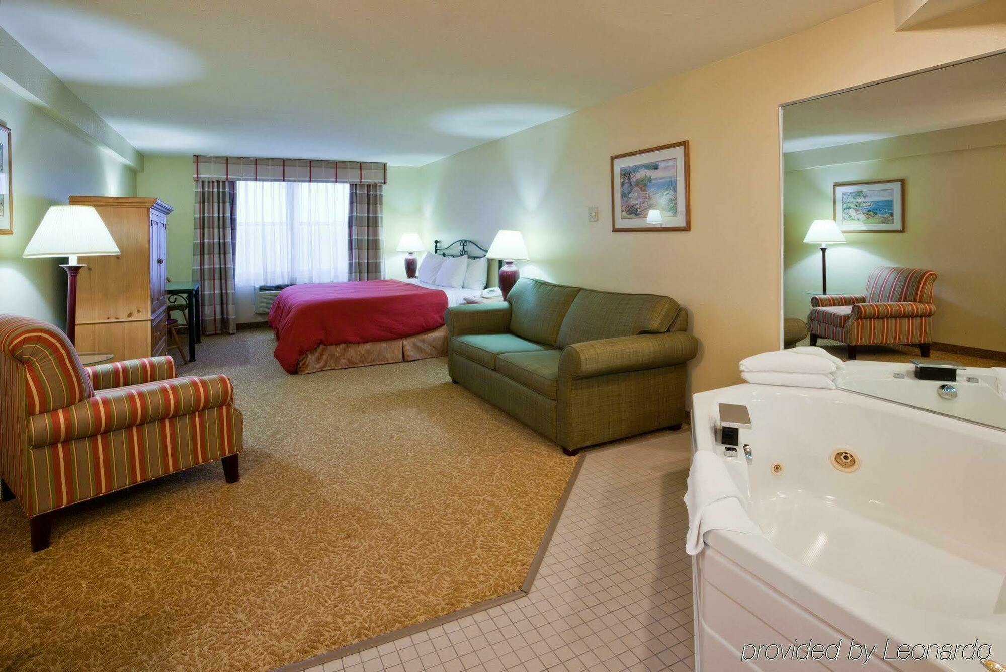 & Near Spirit Mountain Hotel 3*